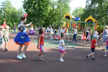 Игровая программа "А у нас во дворе"