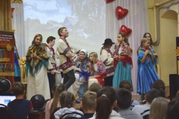 Спектакль "Волшебные прятки"